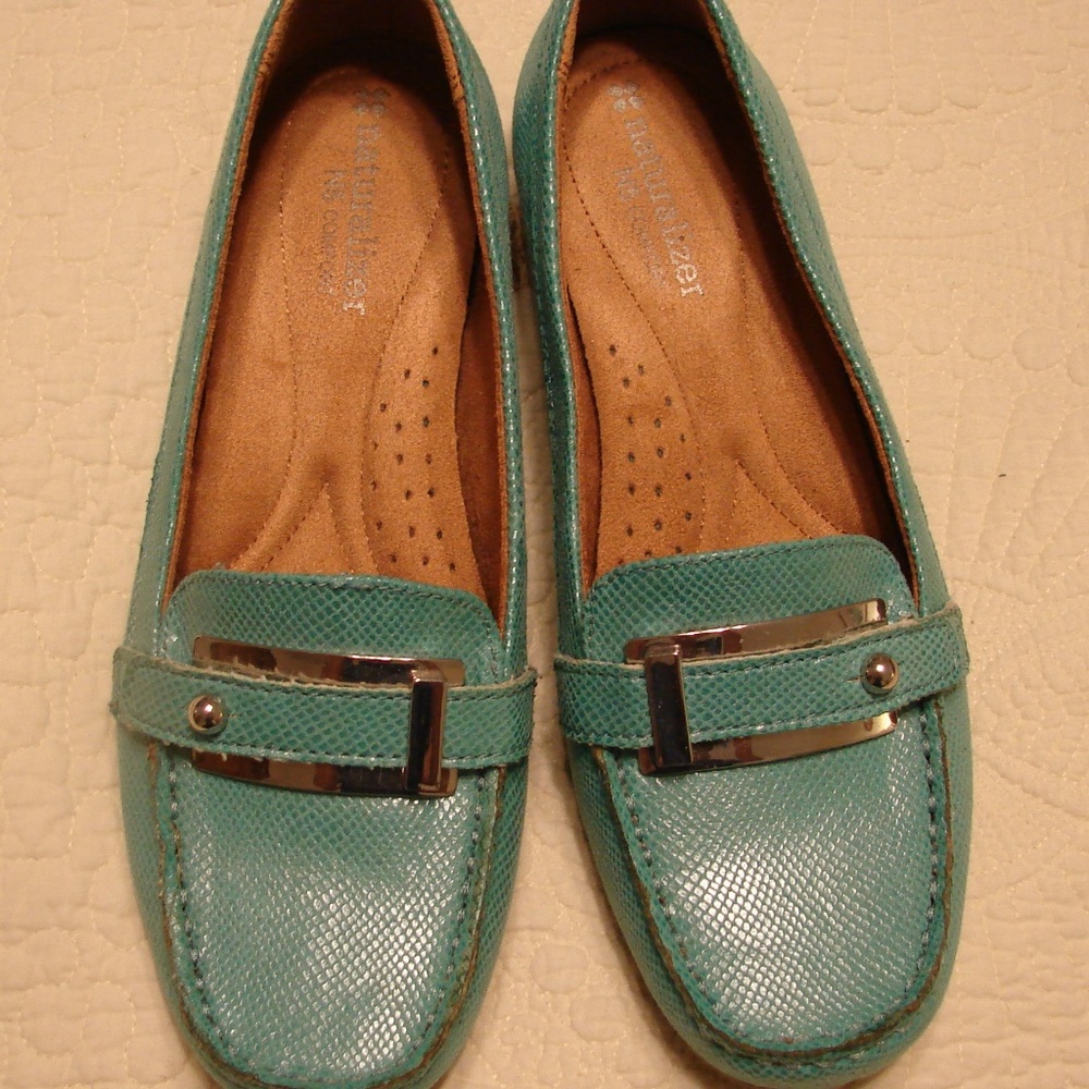 NATURALIZER N5 COMFORT TURQUOISE LOAFER STYLE SHOE